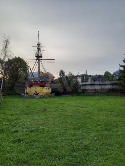 Дом 1087 м² на участке 20 сот.