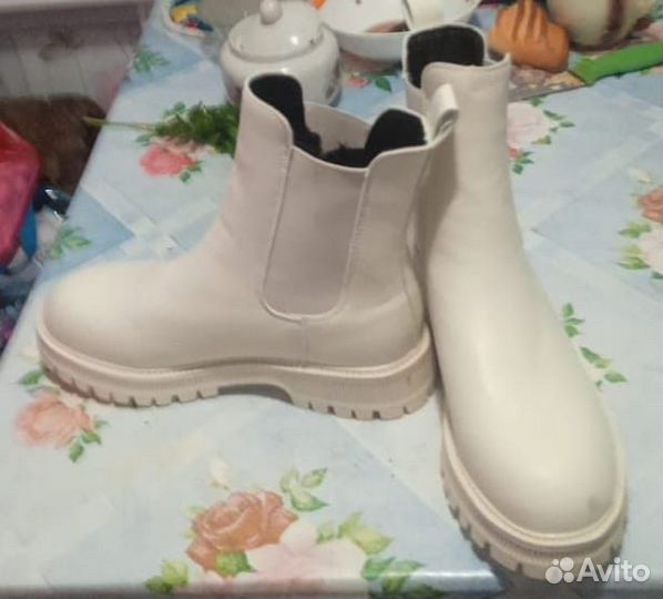 Новые ботинки