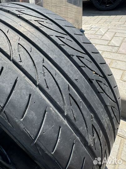 Yokohama Advan Fleva V701 245/40 R18 и 265/35 R18 97W