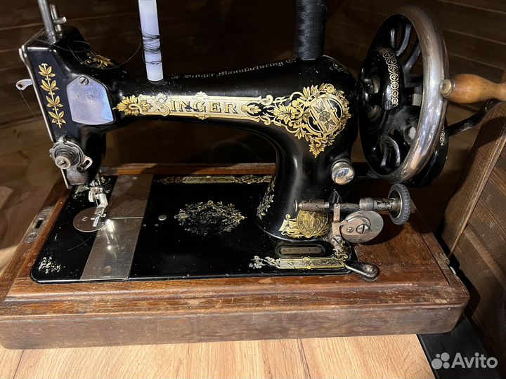 Швейная машинка Zinger