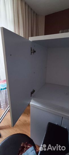 Тумбочка белая