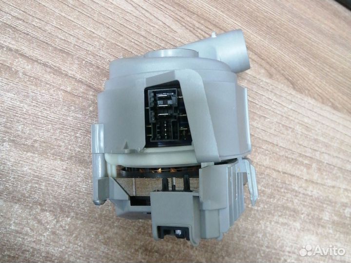 Циркуляционный насос 9000/946/120 Bosch