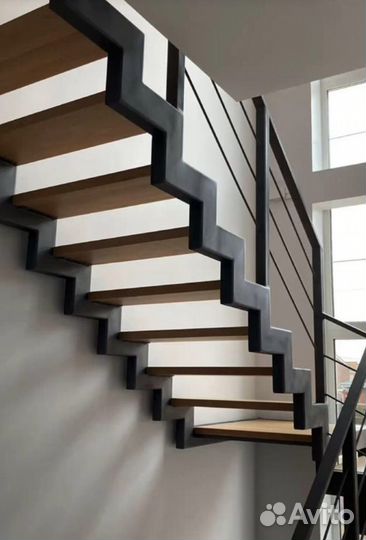 Металлическая лестница