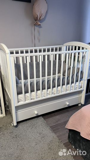 Детская кровать с ящиком и маятником 120*60