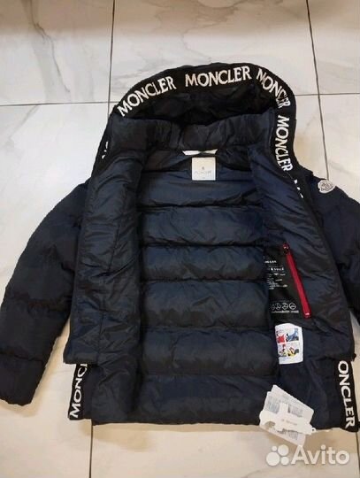 Пуховик Moncler