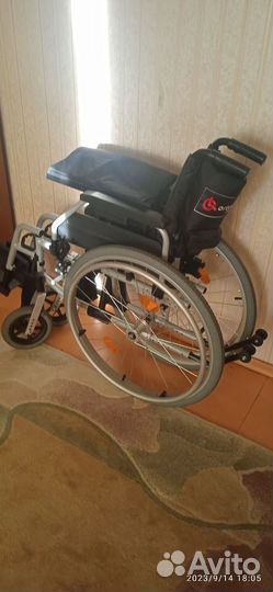Инвалидная коляска складная бу