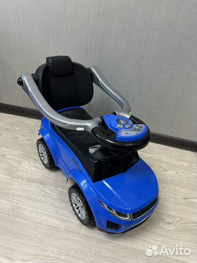 Машинка толокар с ручкой