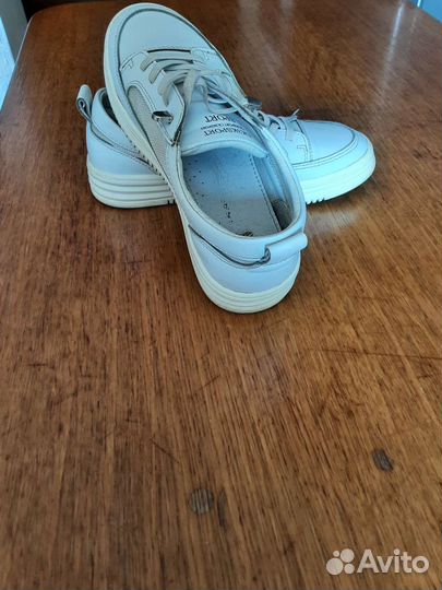 Кроссовки детские