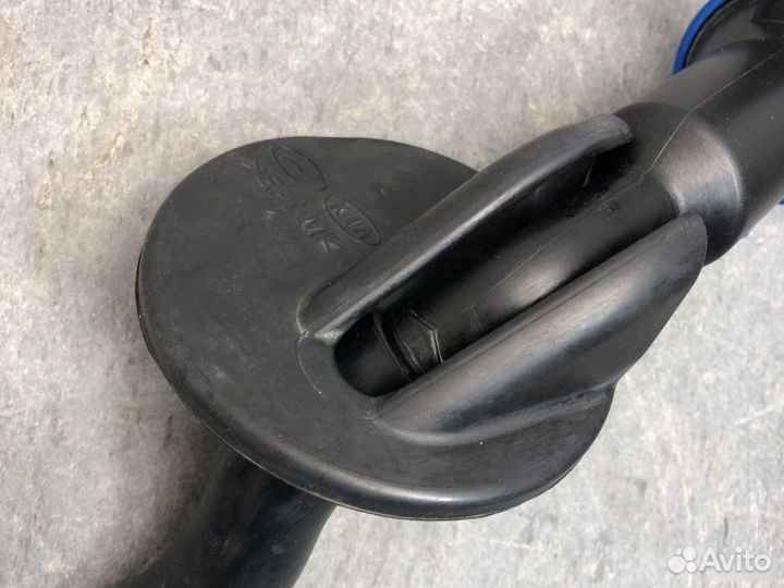 Горловина бачка омывателя Kia Stinger