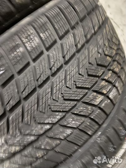 Gripmax SureGrip Pro Winter 245/40 R21 и 275/35 R21