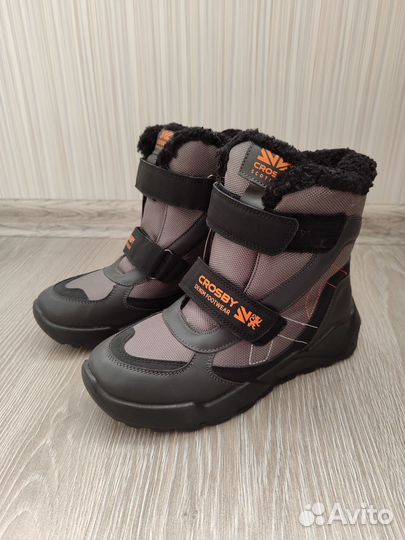 Ботинки зимние, новые, 35 и 37