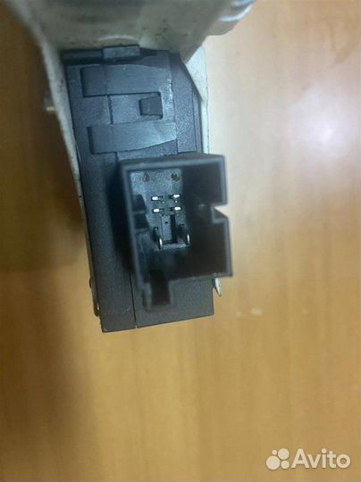 Моторчик стеклоподъемника Audi A6 C6