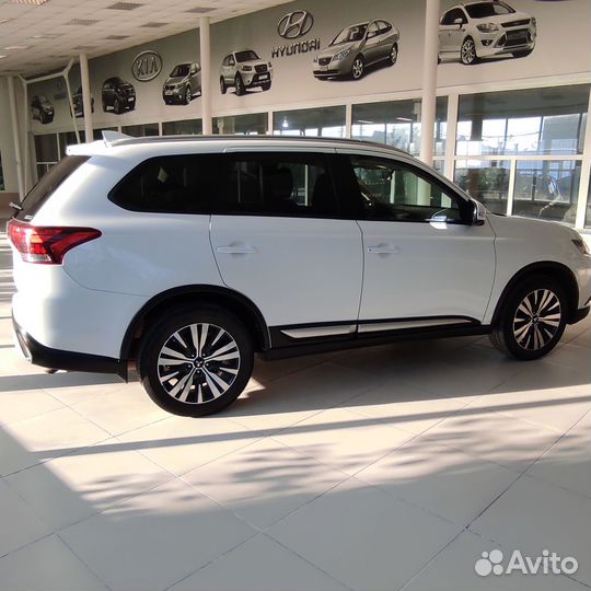 Mitsubishi Outlander 2.0 CVT, 2021, 74 833 км