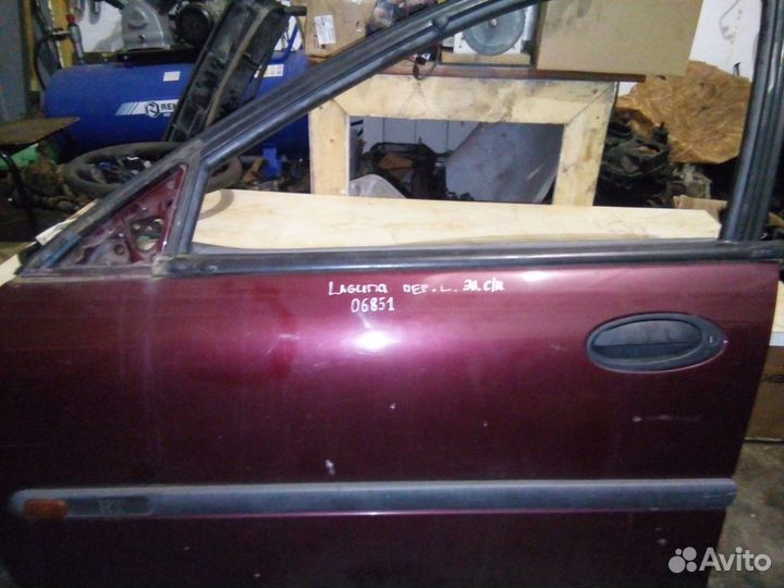 Стекло двери передней левой Renault Laguna 1