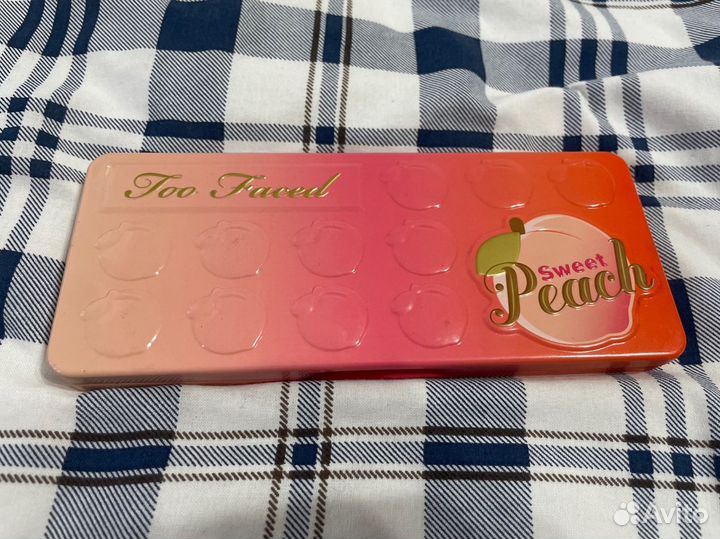 Палетки теней too faced