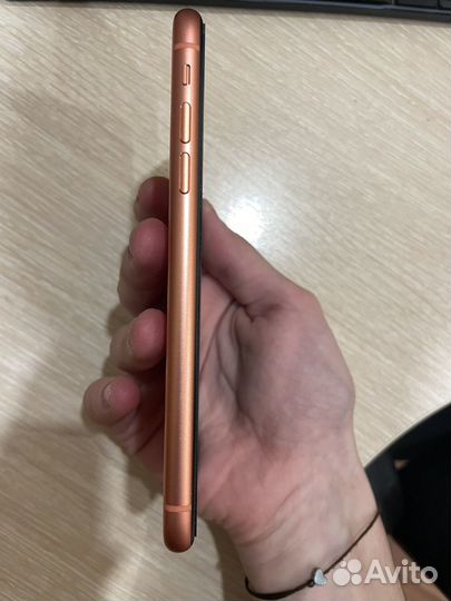 iPhone Xr, 64 ГБ