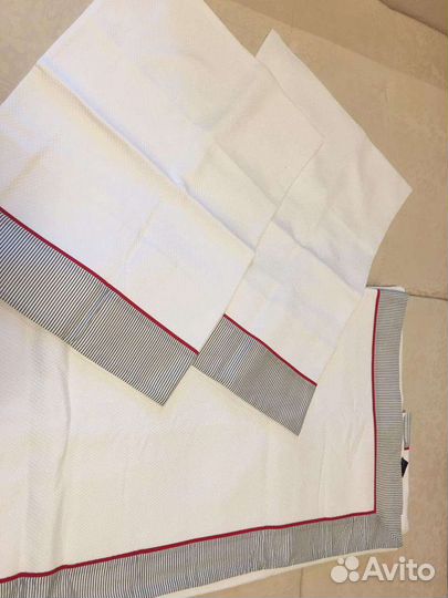Покрывало на 2 х спальную кровать и две наволочки