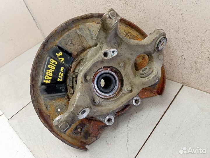 Кулак задний левый