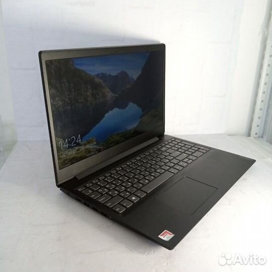 Ноутбук Lenovo V145-15AST (7423)