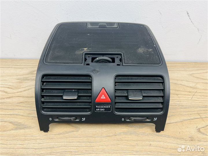 Воздуховод Volkswagen Jetta 5 BVY 2.0 2005-2011