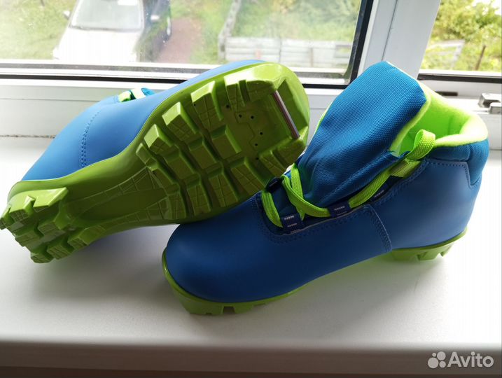 Лыжные ботинки