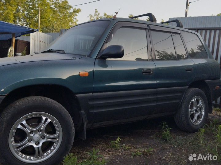 Toyota RAV4 2.0 МТ, 1997, 250 000 км