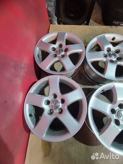 Диски Оригинальные диски Toyota 6.5 jx R16 5X114.3