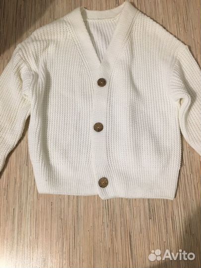 Две белые Кофты