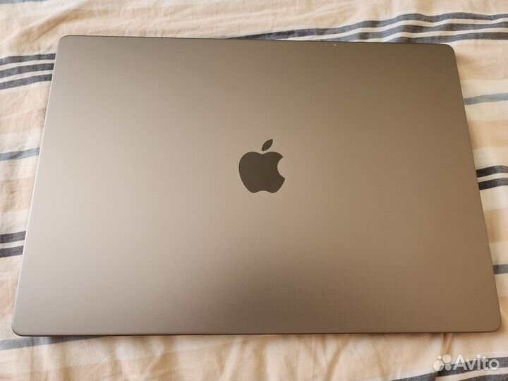 Macbook pro 16 m2 max 64gb 1tb