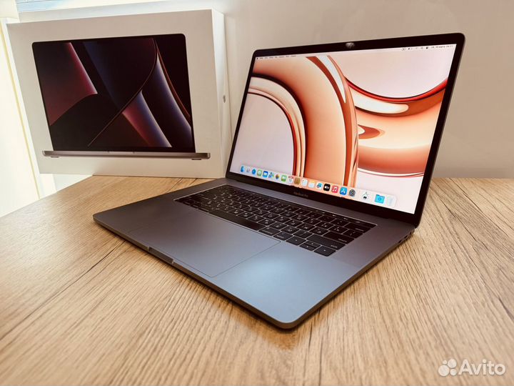 MacBook Pro 15 Retina 2019г.в./16/512/AMD 4 GB