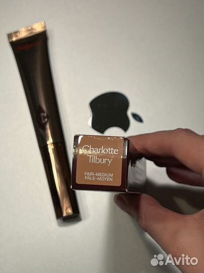 Charlotte Tilbury hollywood contour light wand