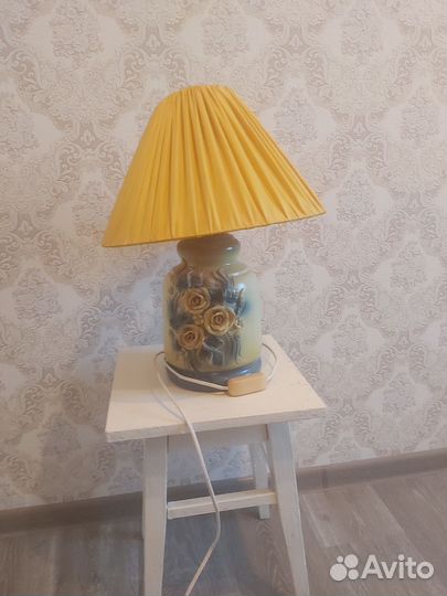 Лампа настольная