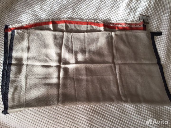 Новый шарф из шерсти Massimo dutti