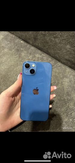 Телефон iPhone13