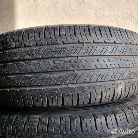 Michelin Latitude Tour HP 215/60 R17