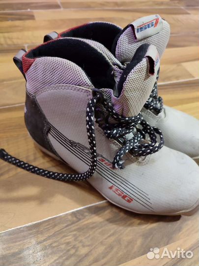 Лыжные ботинки детские 36