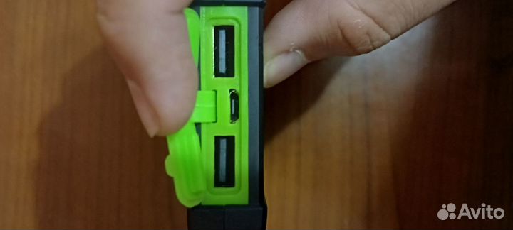 Повербанк 5000 mAh на солнечной батарее