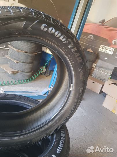 Goodyear UltraGrip Ice SUV 235/55 R19 105T