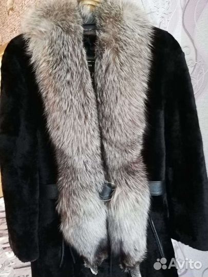 Шуба мутоновая с воротником чернобурки 46 р