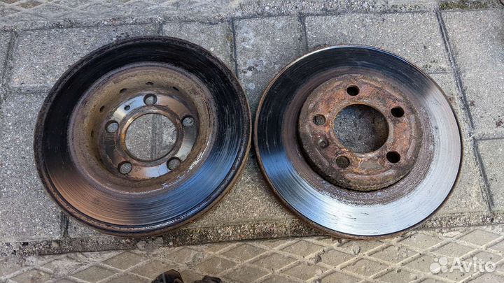 Комплект тормозных дисков и колодок skoda fabia 2