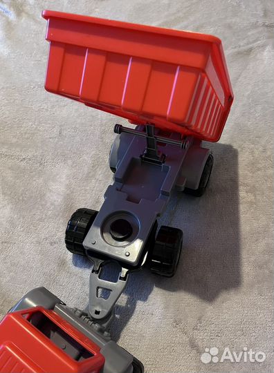 Трактор с прицепом игрушка