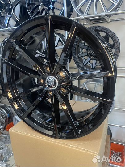 Диски 18/5/112 Притория на Шкода Октавия Пассат