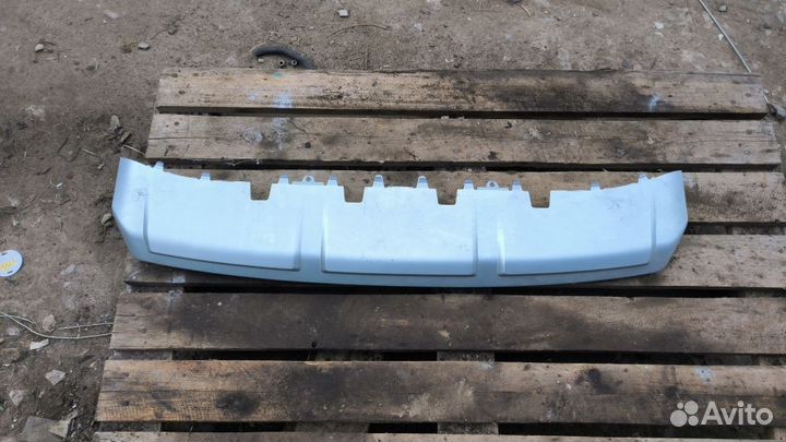 Накладка бампера Skoda Yeti