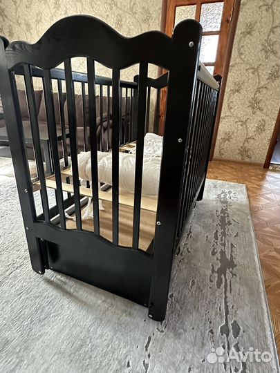 Детская кроватка с маятником и ящиком Алита