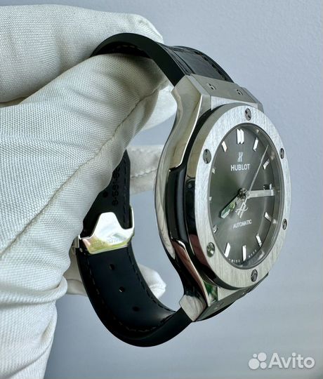 Часы Hublot