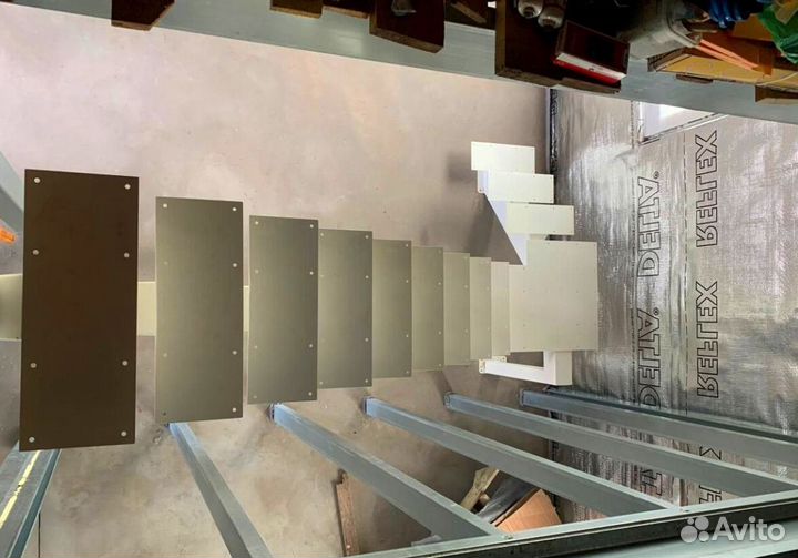 Г-образная лестница