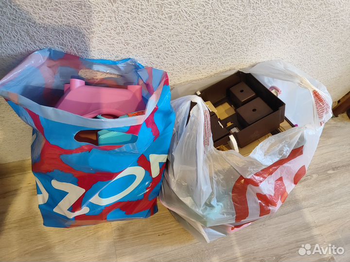 Кукольный домик с мебелью