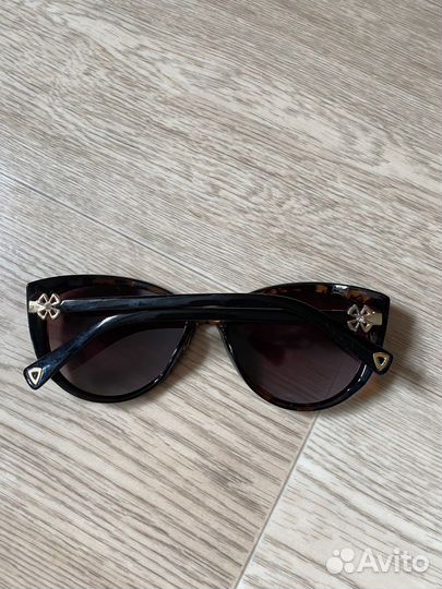 Солнцезащитные очки женские