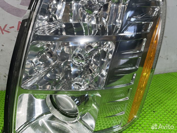 Фары передние пара Cadillac Escalade GMT900