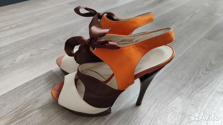 Босоножки 40